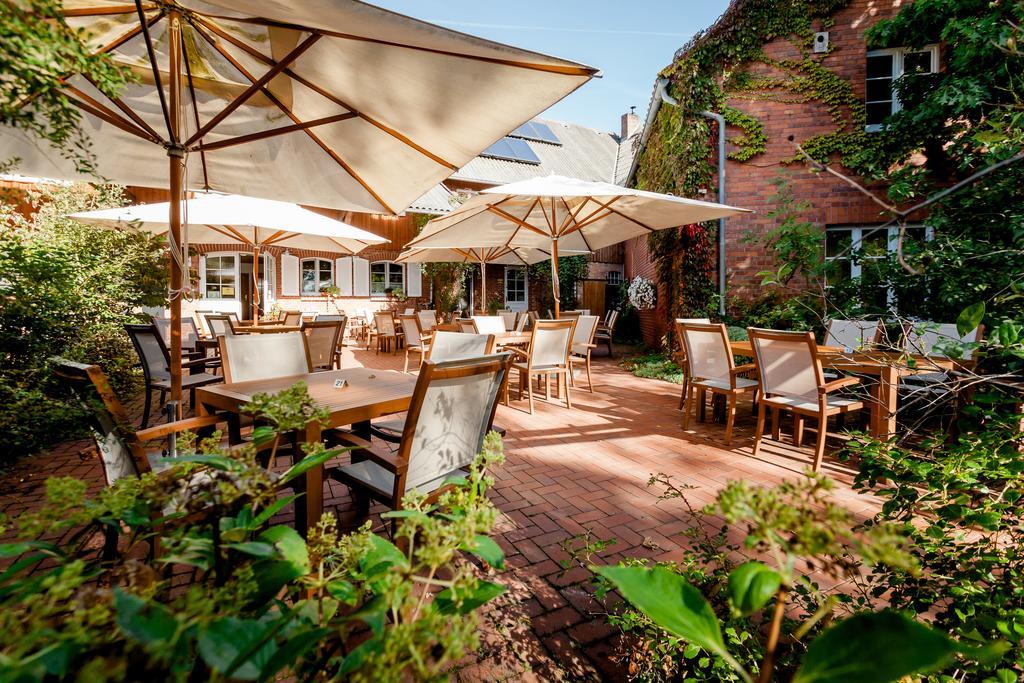 Meyers Hotel Isenbuettel Bagian luar foto