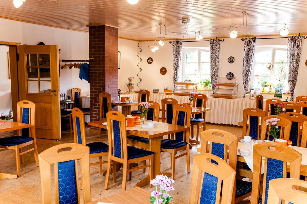 Meyers Hotel Isenbuettel Bagian luar foto